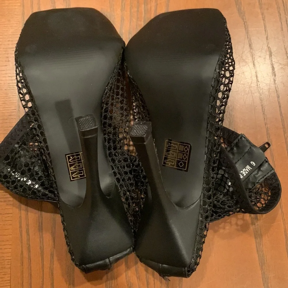 NWOB- Public Desire Leo Black Mesh Netted Square Toe.  Stiletto Heeled UK 6